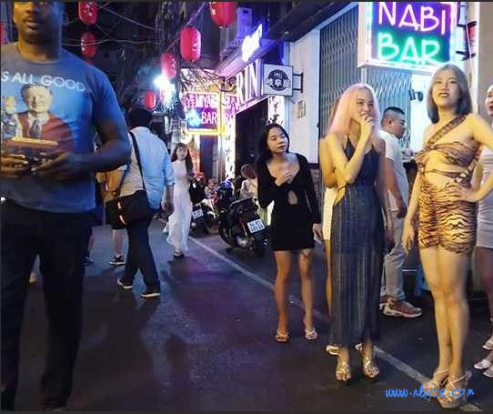 越南现在怎么样？胡志明市夜生活街景这么多美女！插图1